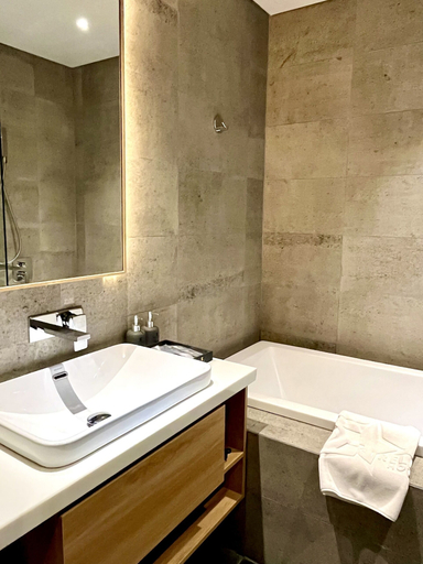 Bathroom 4, Estrella Boutique Hotel, Da Nang