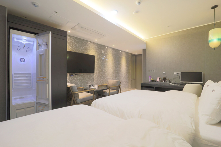 Bedroom 2, Busan Seomyeon YUNA Hotel Business, Busanjin