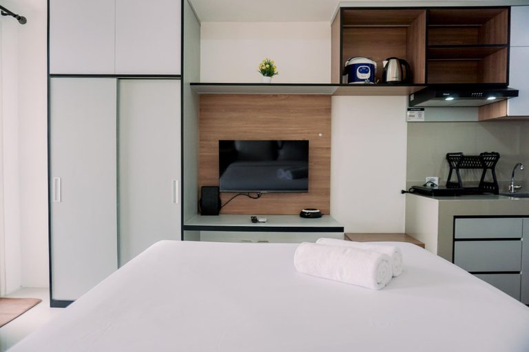 Bedroom 2, Comfortable And Cozy Stay Studio Baileys Apartment, South Tangerang
