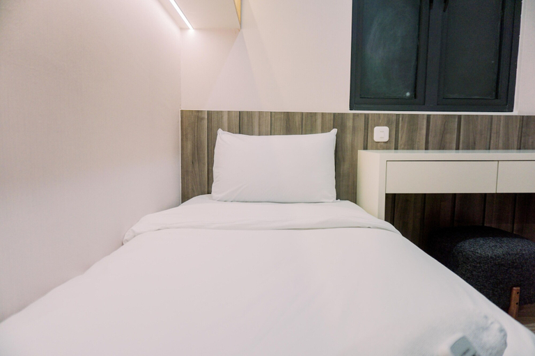Bedroom 3, Homey And Spacious 3Br At Sky House Bsd Apartment, South Tangerang