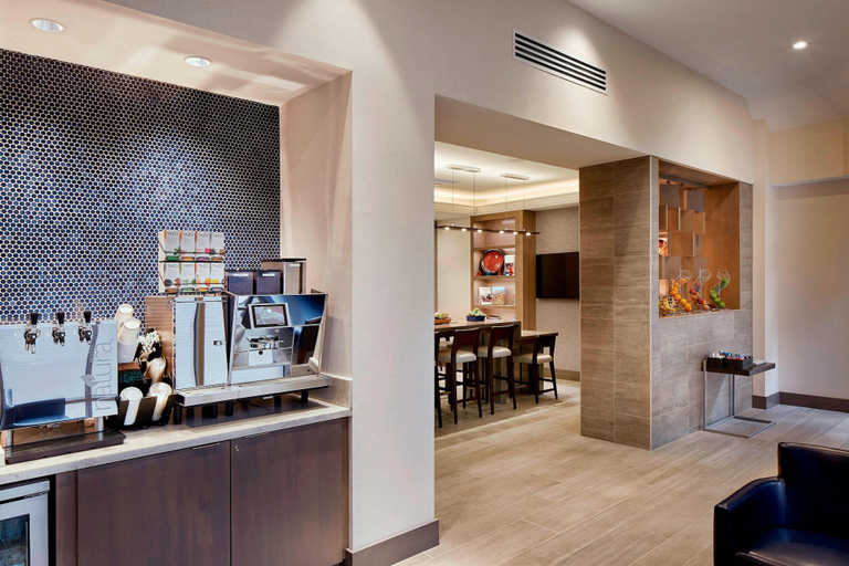 Food & Drinks 5, Marriott Cincinnati Airport, Boone