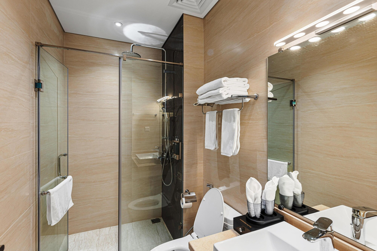 Bathroom 4, HARMONY HALONG HOTEL, Hạ Long