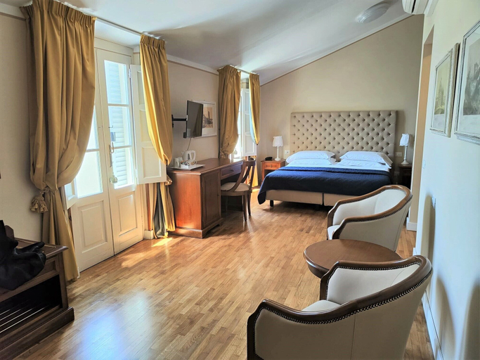 Bedroom 3, Hotel Europa, Lucca