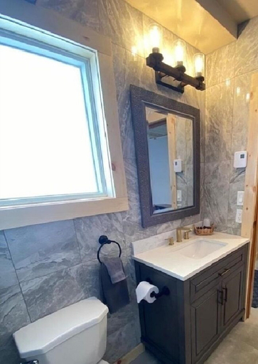 Bathroom 4, RIVERDALE RESORT, Sudbury