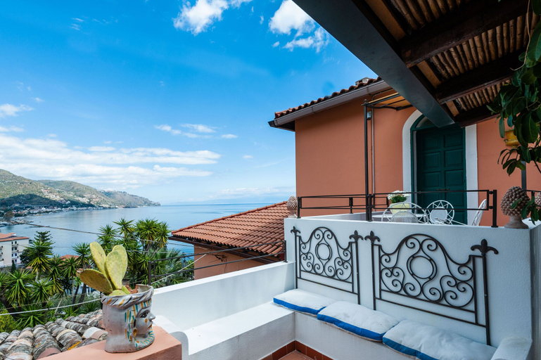 Others 5, Casetta Amelia Apts by Wonderful Italy, Messina