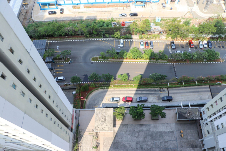 Exterior & Views 2, Comfort and Wonderful 1BR at Green Bay Pluit Apartment By Travelio, North Jakarta