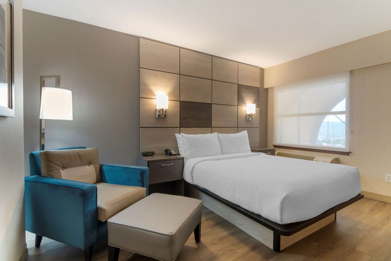 Bedroom 3, Best Western Premier Aberdeen Kamloops, Thompson-Nicola