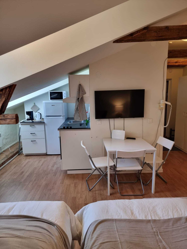 Room 4, Stockholm City Chic-1-bedroom Loft for 3, Stockholm