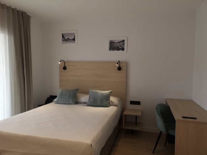 Bedroom 4, Hotel Coral Boutique by gaiarooms, Girona