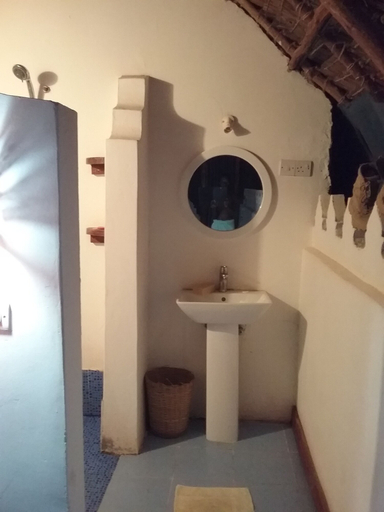 Bathroom 4, Laguna Palace Michamvi Kae, Kati