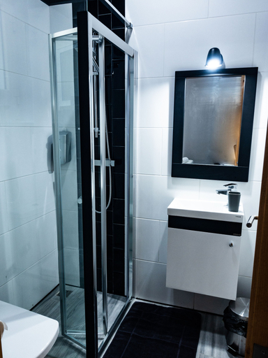 Bathroom 3, Block