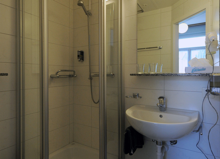 Bedroom 4, Hotel Derby Interlaken - Action & Relax Hub, Interlaken