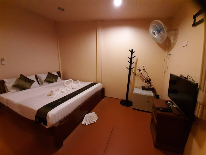 Bedroom 3, Panvaree Resort, Ban Ta Khun