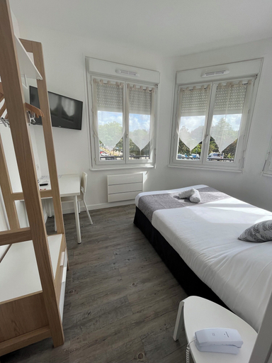 Bedroom 2, Agena, Finistère