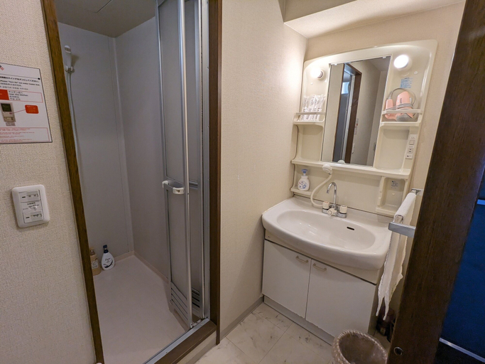 Bathroom 3, Pravafor Josai Apartment, Nagoya