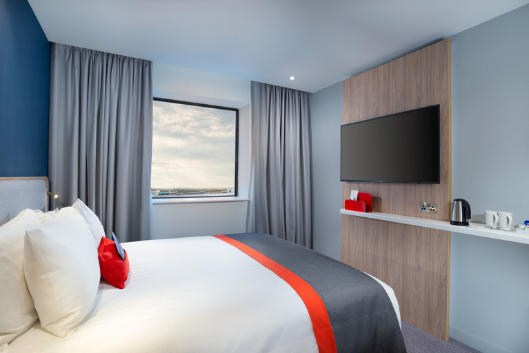 Bedroom 5, Holiday Inn Express LONDON HEATHROW T4 by IHG, London