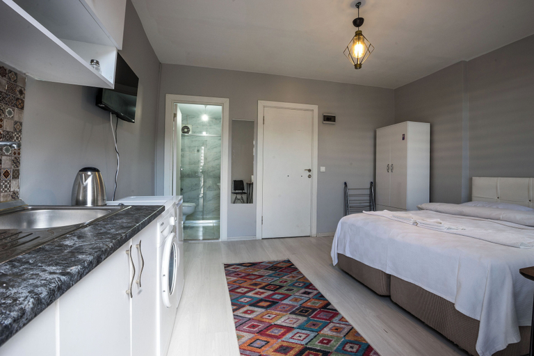 Bedroom 5, Zelya Flats, Beyoğlu