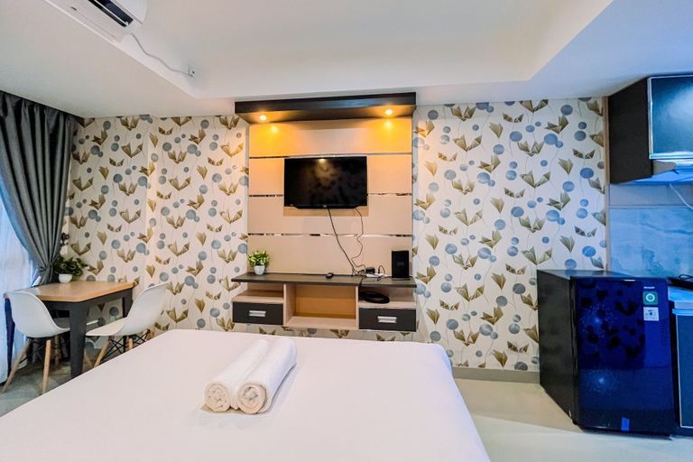 Bedroom 2, Simple and Cozy Studio Tamansari Skylounge Makassar Apartment By Travelio, Makassar
