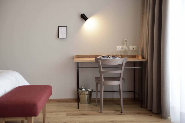 Bedroom 3, Hotel Schwarzschmied, Bolzano