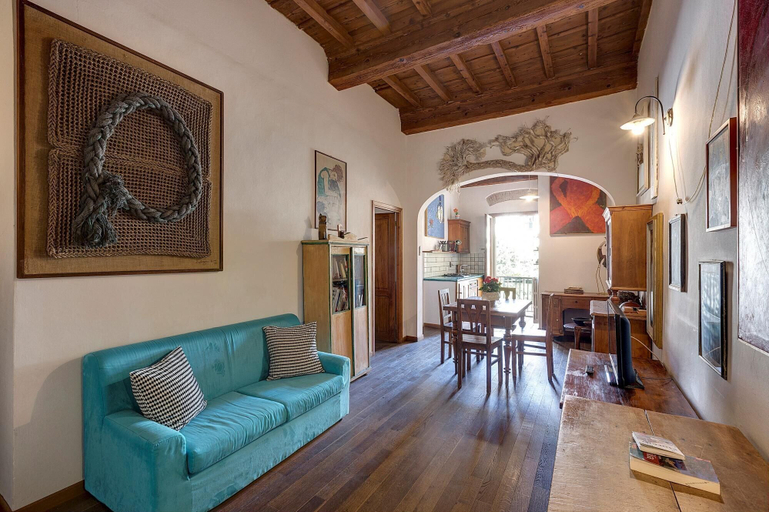 Room 3, Mezzo 24 in Firenze With 2 Bedrooms and 1 Bathrooms, Florence