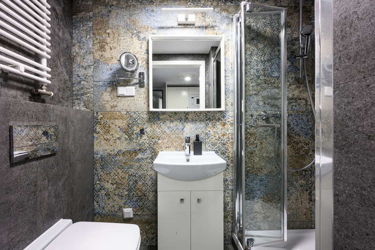 Bathroom, Native Apartments Studencka 25, Kraków City