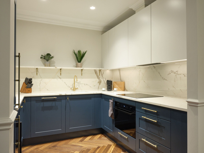 Others 5, Mayfair – Peterson House, London