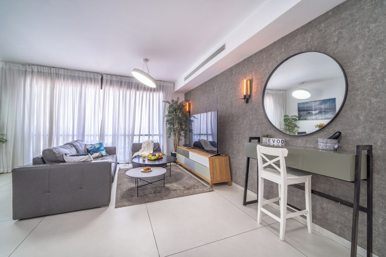 Others 5, Stylish 1BR Beach-Front Apt w Sea View