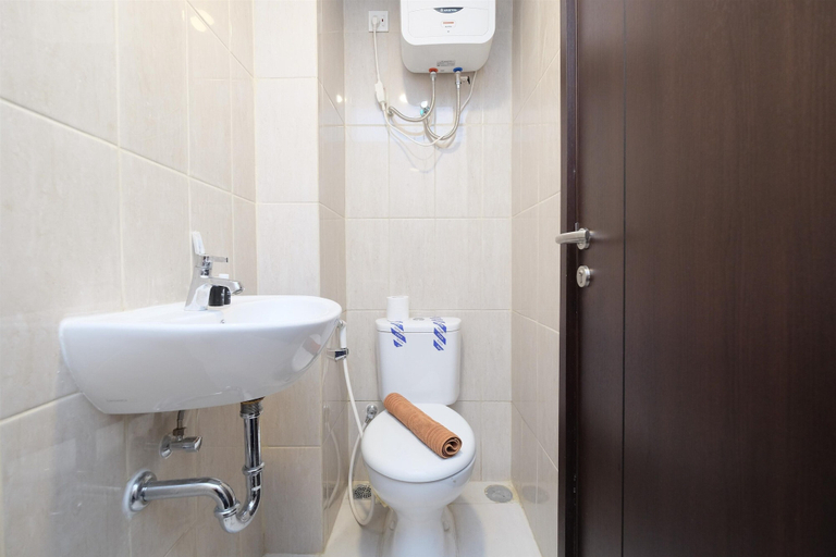 Bathroom 3, Best Deal And Comfort Studio Citra Living Apartment, Jakarta Barat