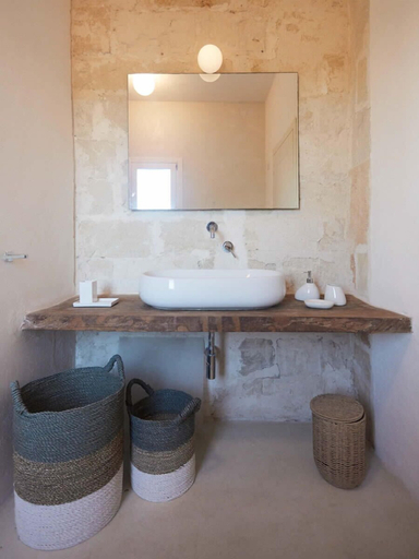 Bathroom 5, Villa Rocce Bianche, Trapani