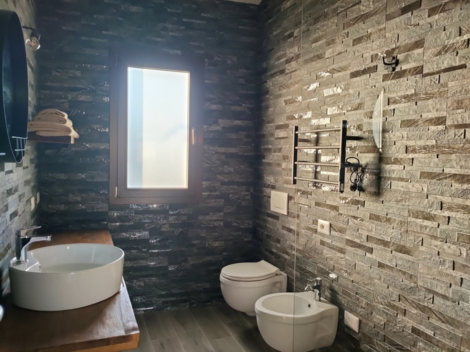 Bathroom 3, Suite Apartments i4MORI Porto Pino, Carbonia-Iglesias