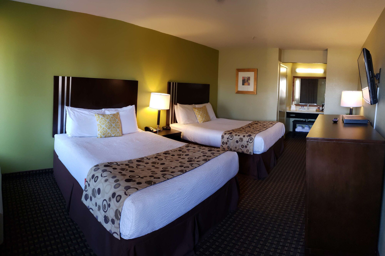 Bedroom 3, SureStay Hotel by Best Western Vallejo Napa Valley, Solano