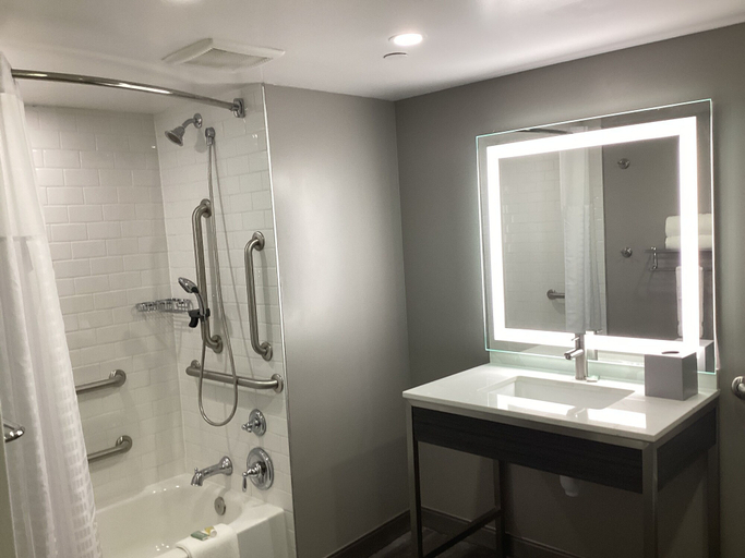 Bathroom 2, Super 8 By Wyndham Baltimore Northwest, Baltimore