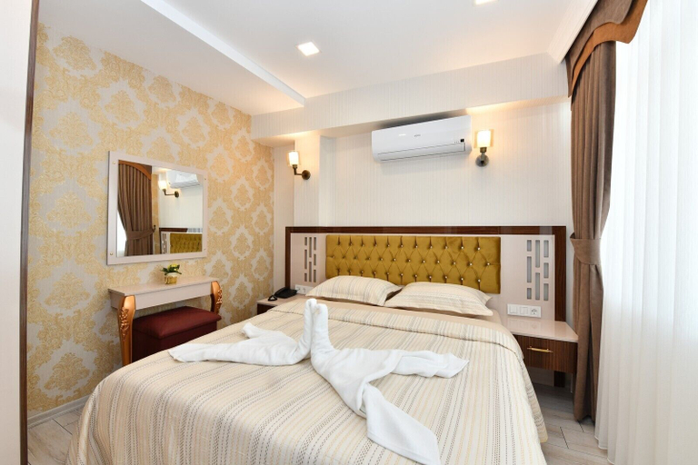 Bedroom 4, Sea Moon Hotel, Şişli