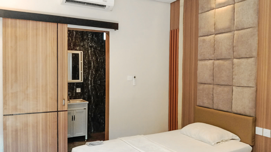 Bedroom 3, Mahestu Hotel, Badung