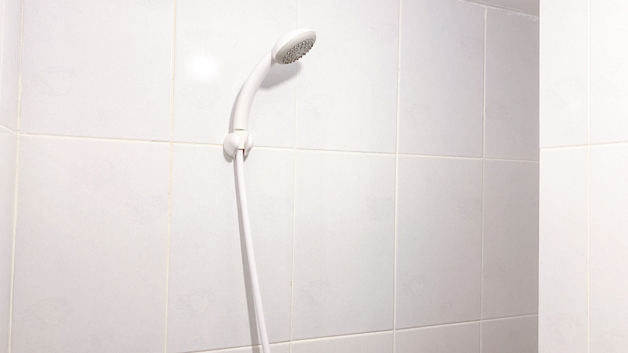 Bathroom 3, Cozy And Simply Look Studio Tokyo Riverside Pik 2 Apartment, Tangerang