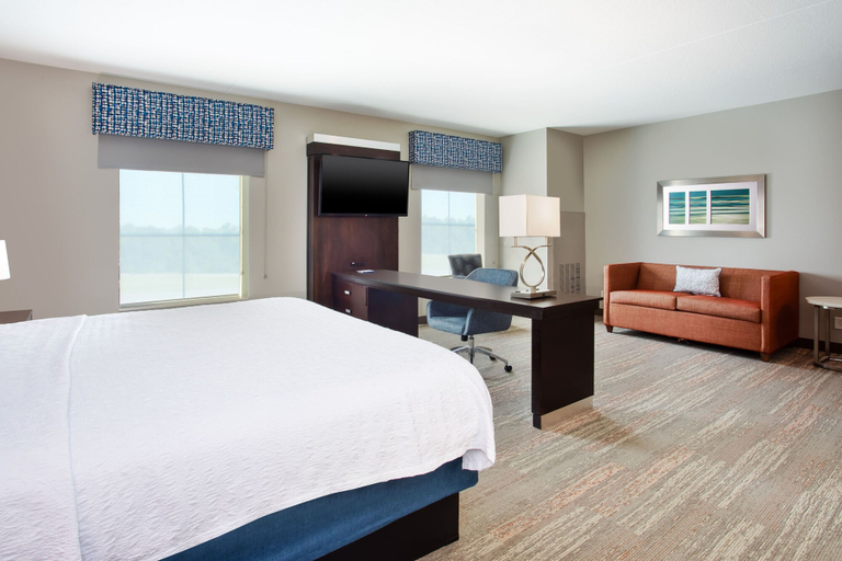 Bedroom 3, Hampton Inn & Suites Columbia/Southeast-Ft. Jackson, Richland