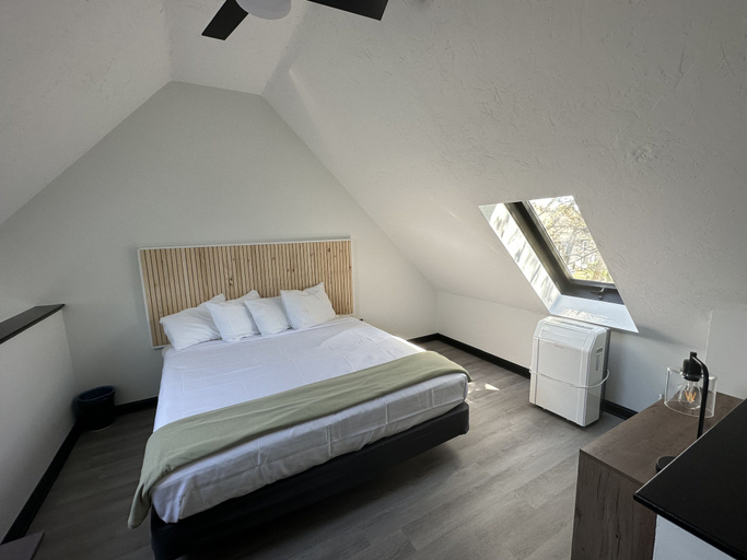 Bedroom 4, Harborside Suites, Barnstable
