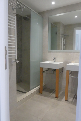 Bathroom 4, Amber El Fell- Boutique Hotel, Hammamet