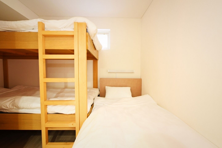 Room 3, HEIGHTS N7, Sapporo