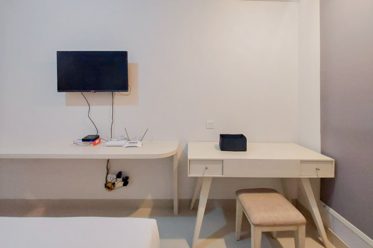 Others 2, Scenic and Homey Studio Barsa City Apartment By Travelio, Sleman