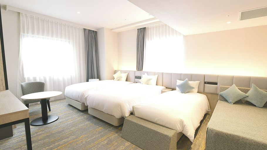 Bedroom 3, Oriental Hotel Fukuoka Hakata Station, Fukuoka