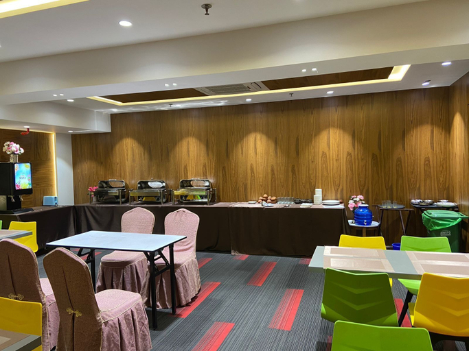 Food & Drinks 5, The Byke Delotel, Mumbai Suburban