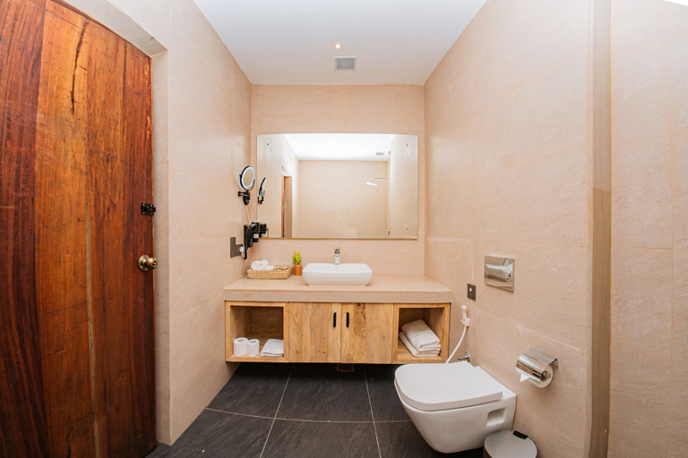 Bathroom 5, Dorje's Resort & Spa, Gandaki