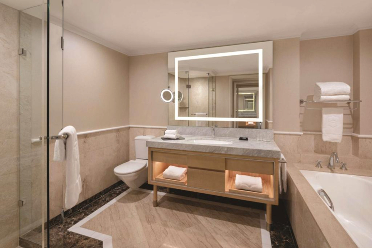 Bedroom 5, Shangri-La Sydney, Sydney