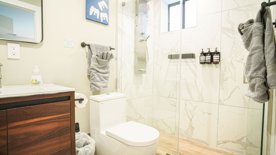 Bathroom 4, Apartment in Miami Oasis Family, Miami-Dade