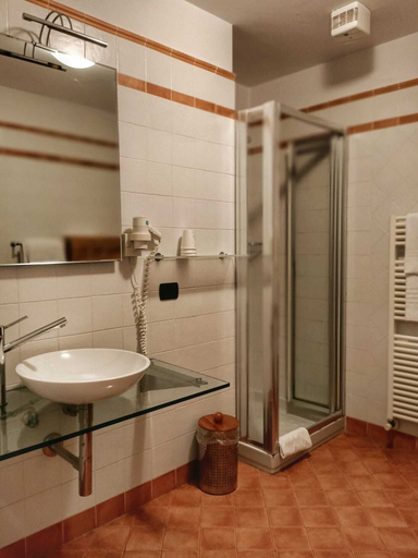 Bathroom 5, Aquazzurra Resort & Aparthotel, Verbano-Cusio-Ossola