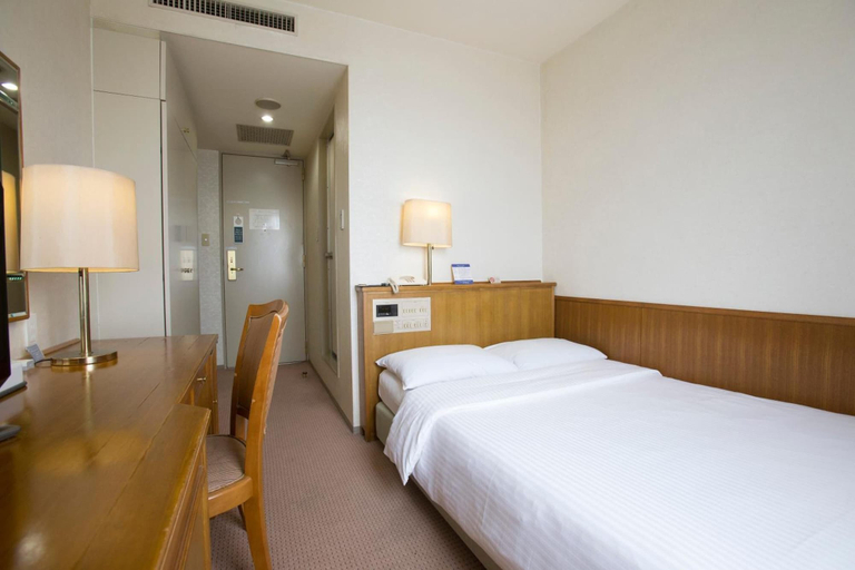 Bedroom 3, Tetoranze Makuhari Inagekaigan Hotel, Chiba