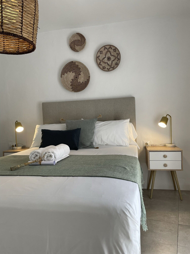 Bedroom 2, Olive & Ivy Guest House, Málaga