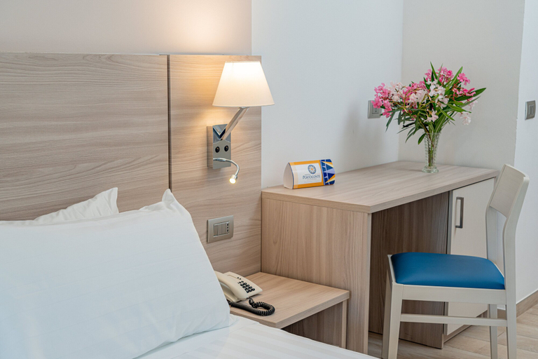 Bedroom 4, Hotel Portoconte, Sassari