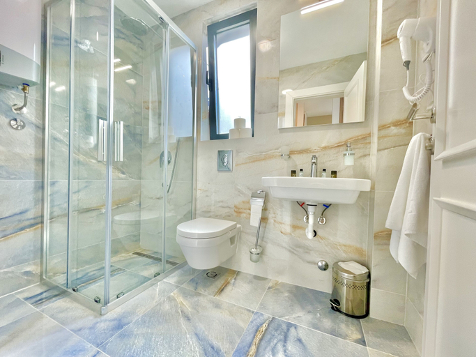 Bathroom 3, Comfort Apartments Pasha